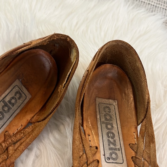 Capezio women’s 9M leather sandals - Picture 5 of 10